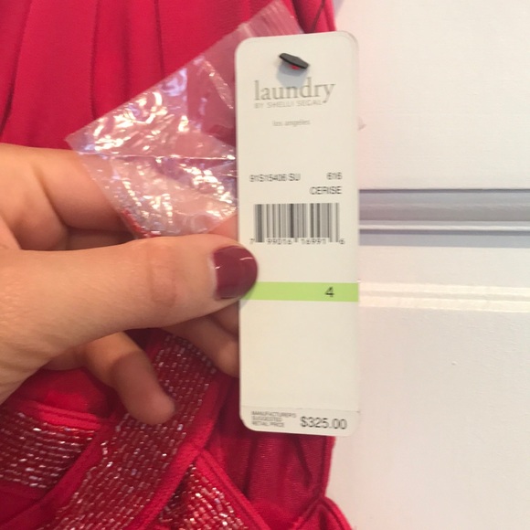 PERFECT FOR PROM! - Picture 3 of 3